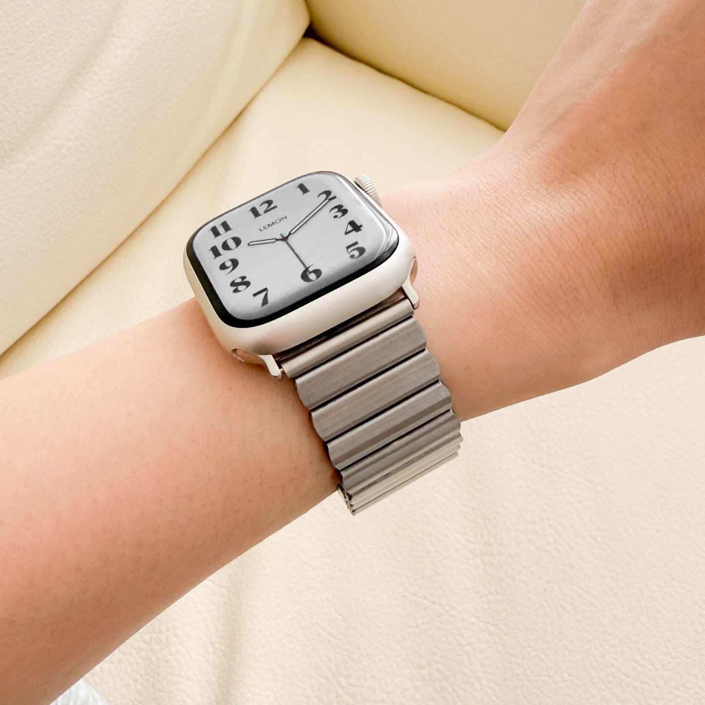 (St-Steel) Magnetic Apple Watch Strap - Silver