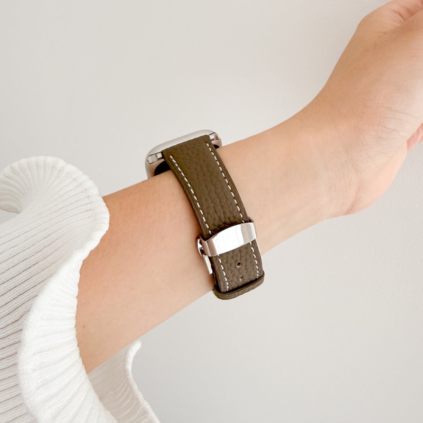 Migliara Leather Apple Watch Strap - Olive