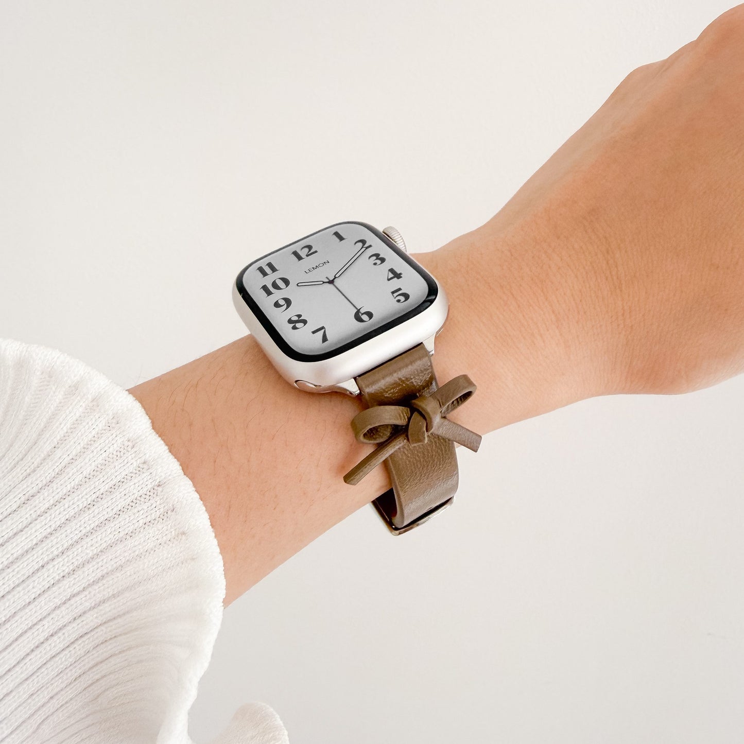オールigatorレザーApple Watchストラップ - スターライト
