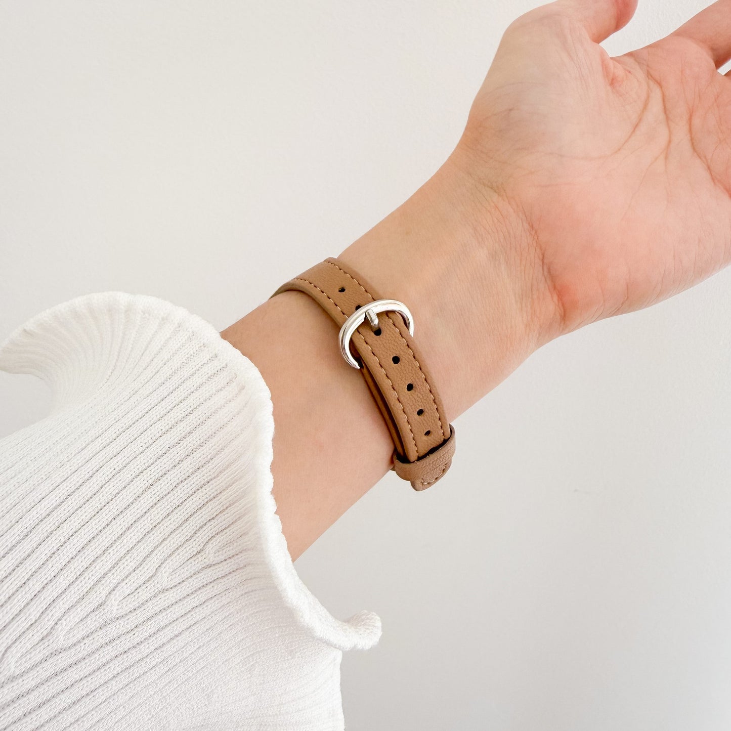 Slim Horseshoe Apple Watch Strap - Beige