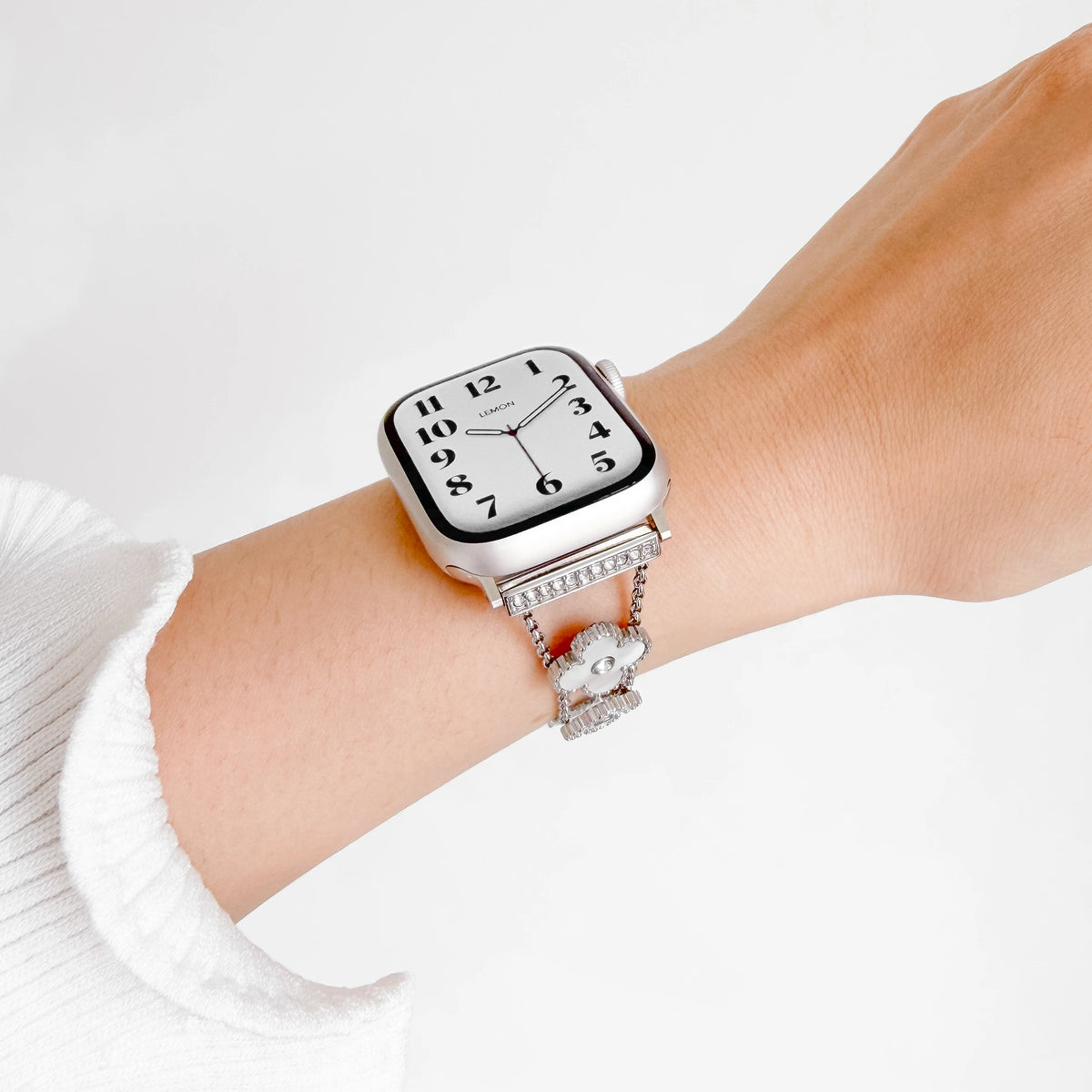 ラッキー クローバー Apple Watch ブレスレット - スターライト