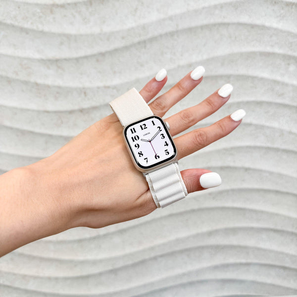 mountain-nylon-apple-watch-  display picture 1