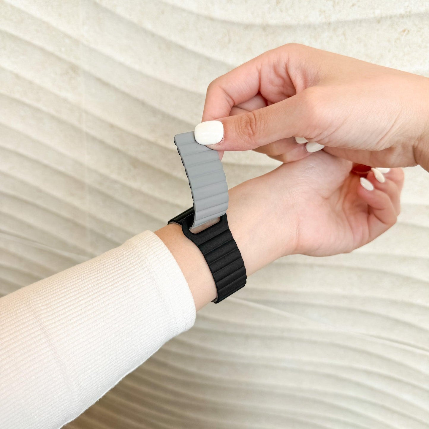 Snap Rubber Apple Watch Band - Black & Grey