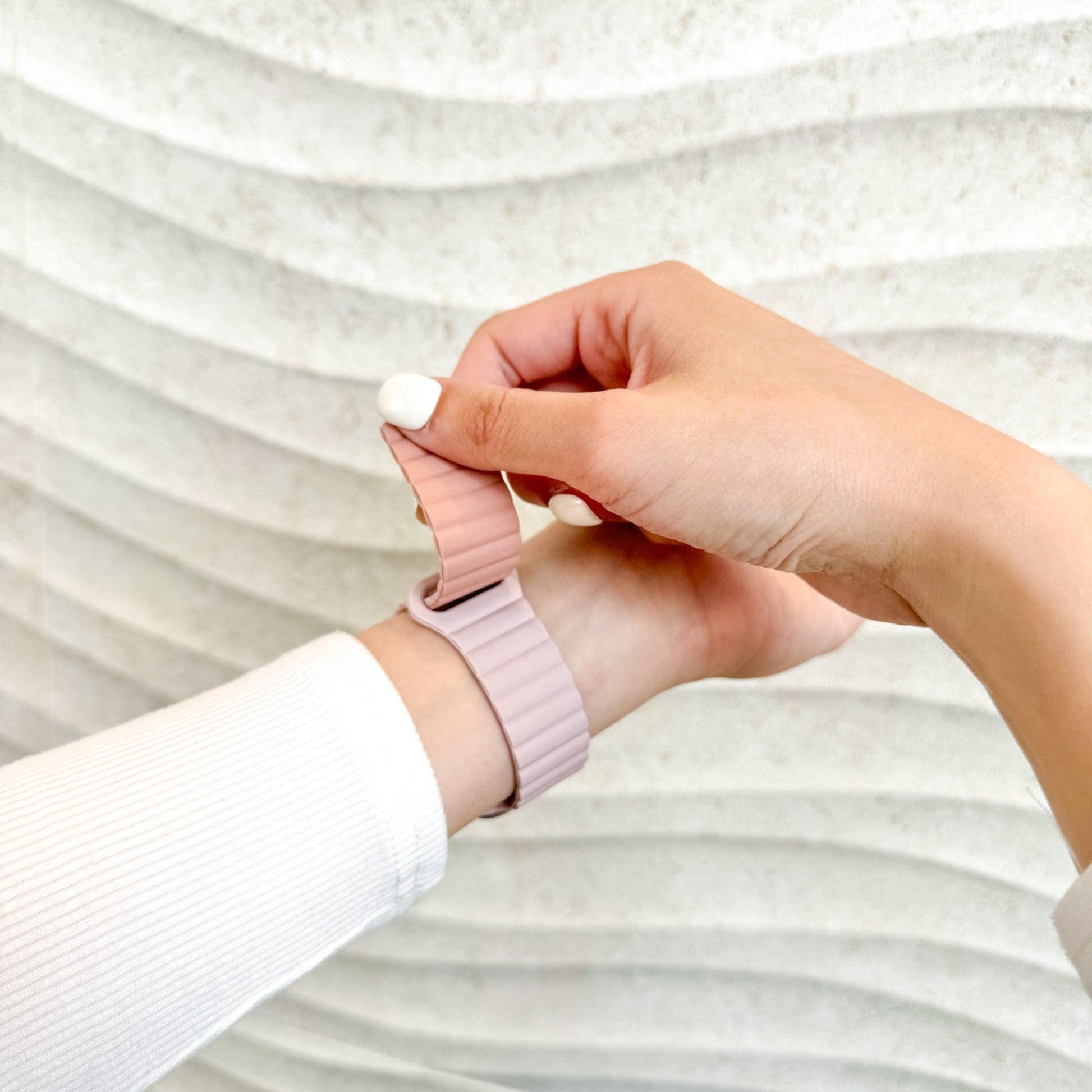 Snap Rubber Apple Watch Band - Pink & Rose