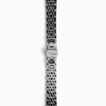 Inspiration Apple Watch Band in silver stainless steel, close-up of the folding clasp